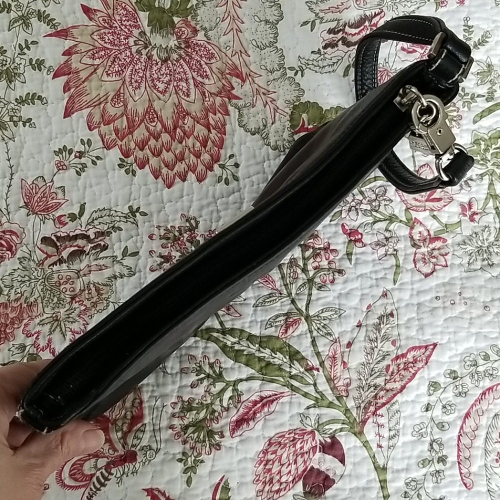 Vintage Perlina Large Wristlet/Clutch - Picture 8 of 12